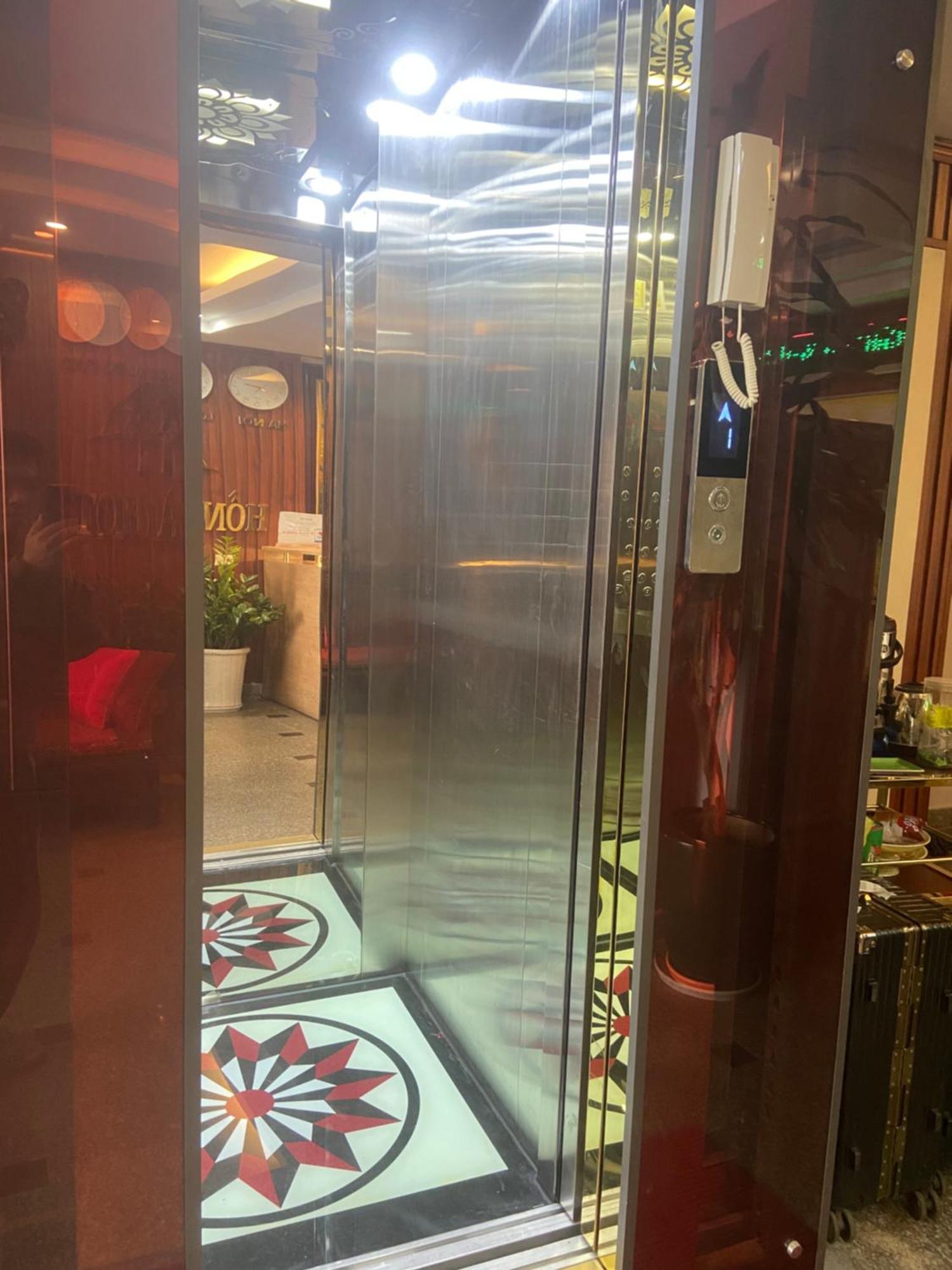 Hong Ha Airport Hotel Thach Loi Esterno foto