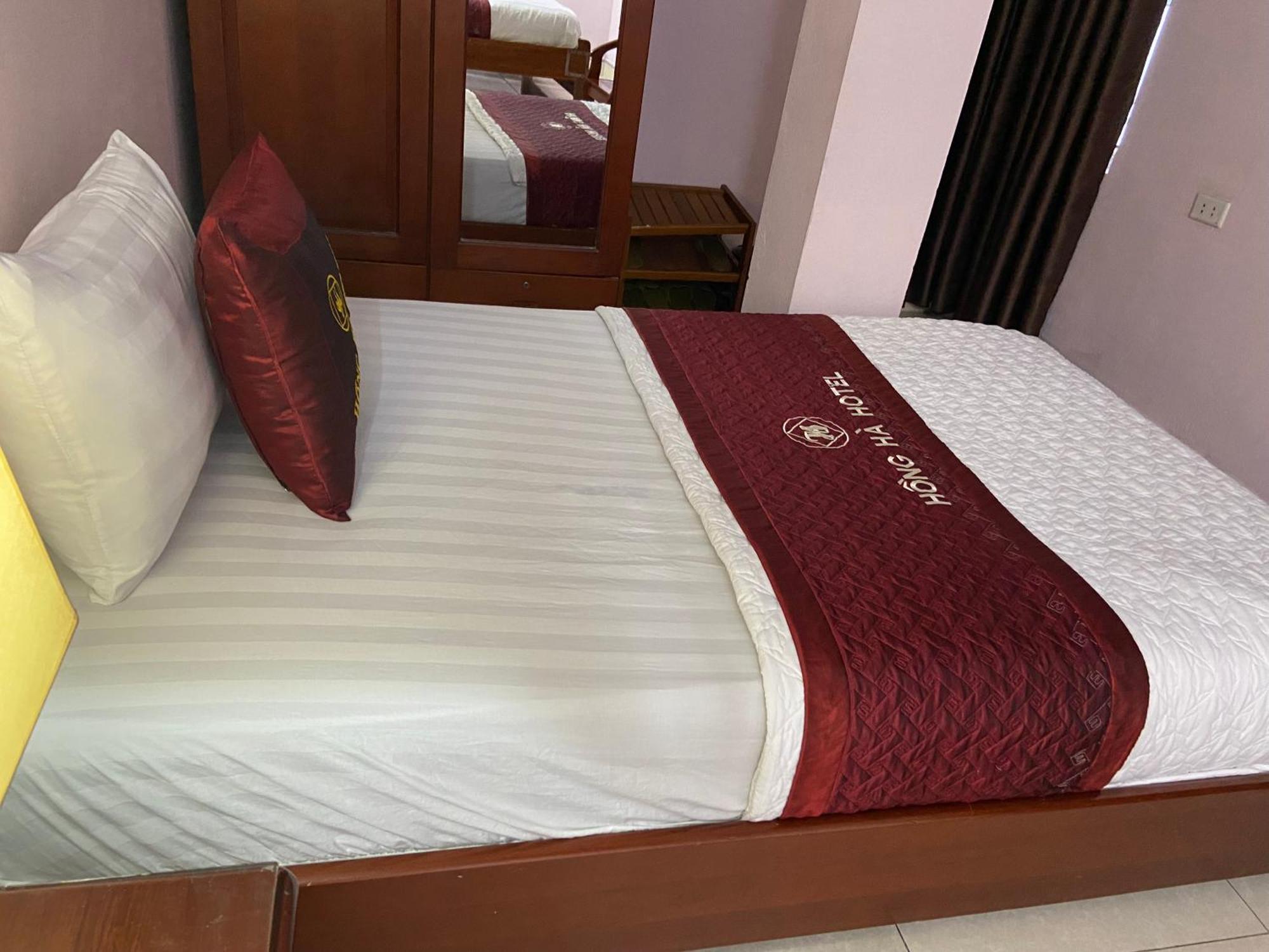 Hong Ha Airport Hotel Thach Loi Esterno foto