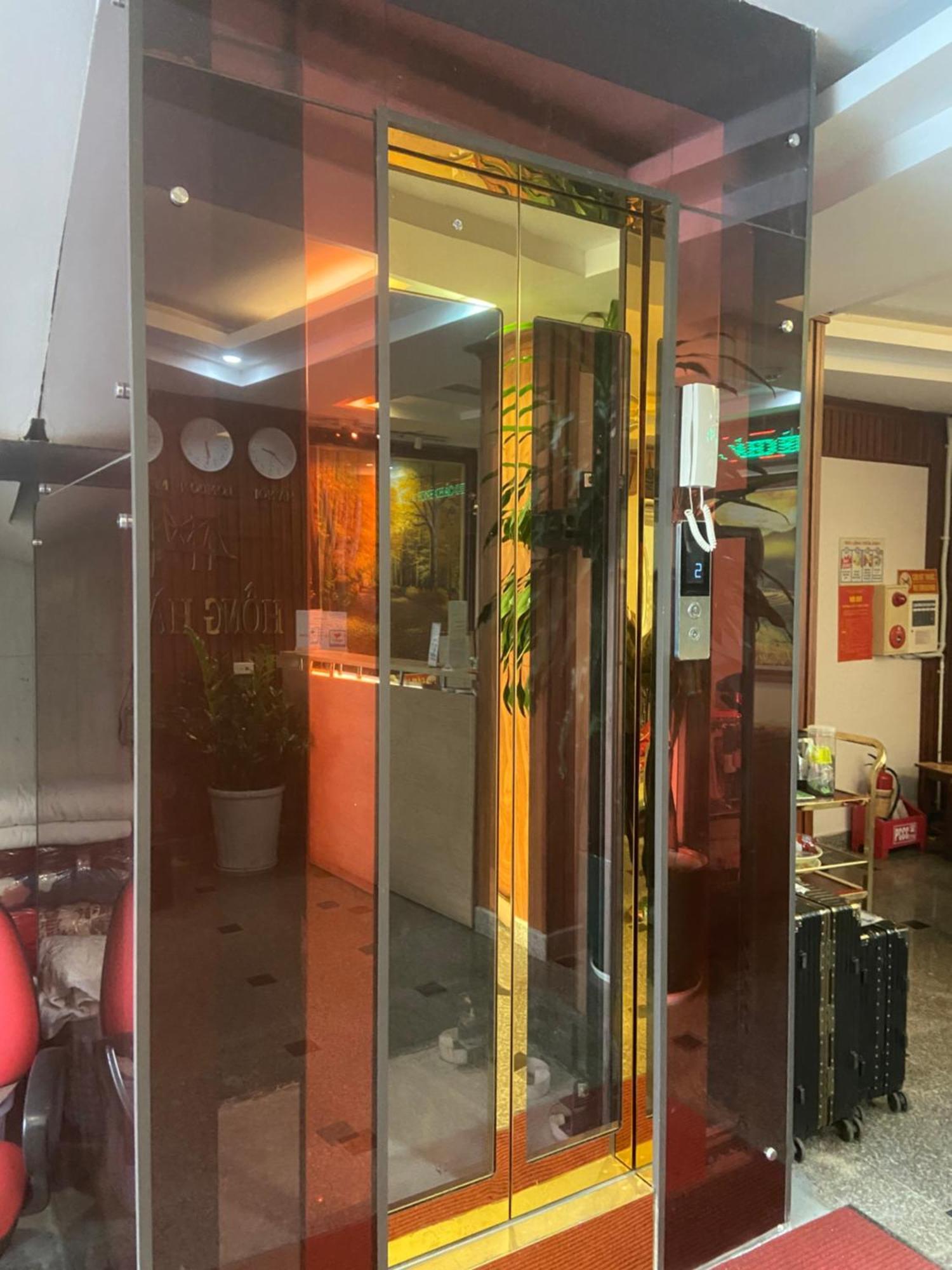 Hong Ha Airport Hotel Thach Loi Esterno foto